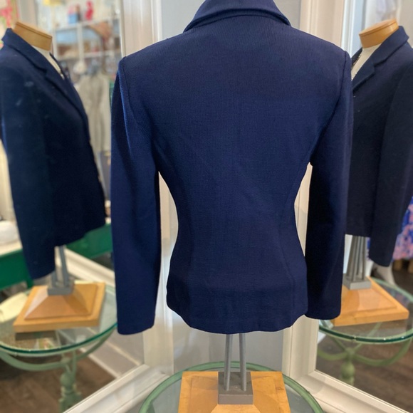 St. John Collection Navy Blazer with gold buttons size 2 - Picture 4 of 4